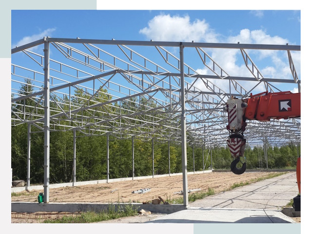 Строительство конюшен в Саяногорск от 615 руб. под ключ